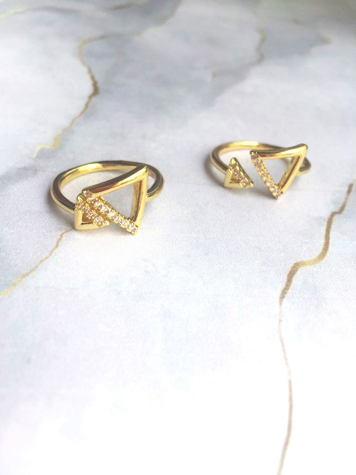 Anillo Triangulo